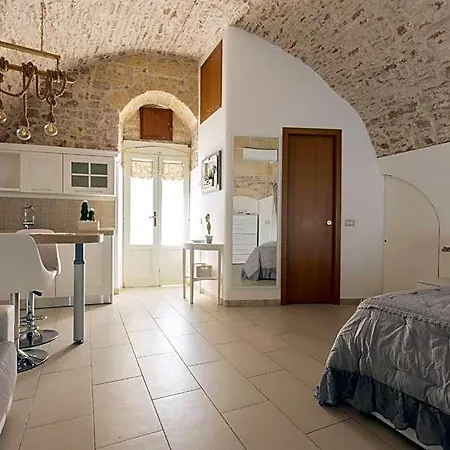 Bed & Breakfast La Finestra Sui Giardini 4*