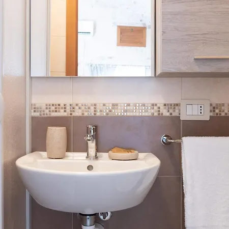 La Finestra Sui Giardini Bed & Breakfast